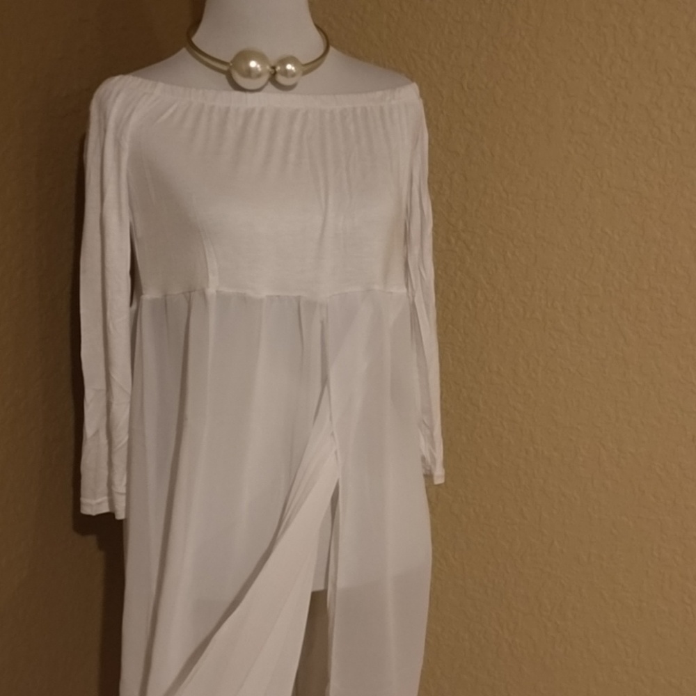 Off the Shoulder Maternity Photoshoot Gown - Picture 7 of 8